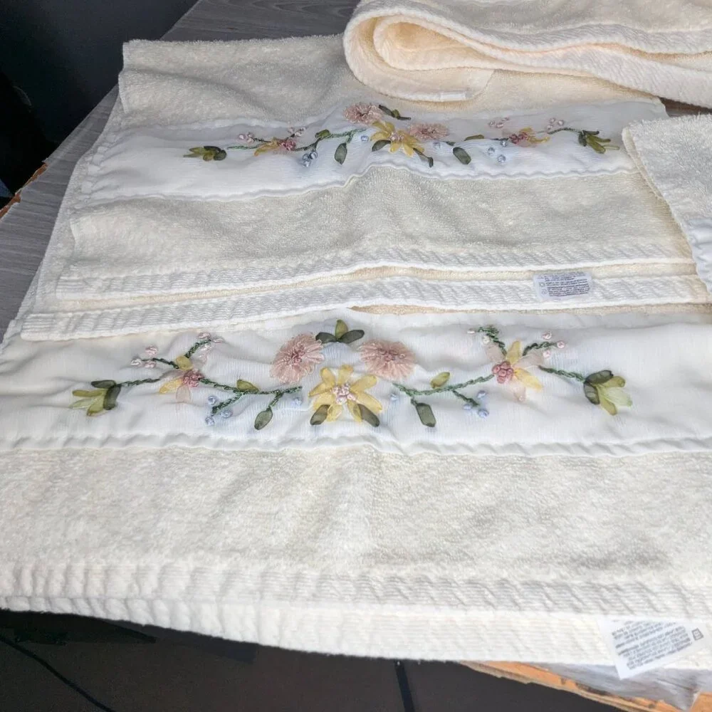 Vintage Saturday Knight Ltd 100% Cotton Ribbon Floral Embroidered Towel Group 6